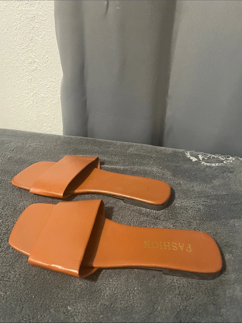 Women's Tan Slide Sandals NWOT